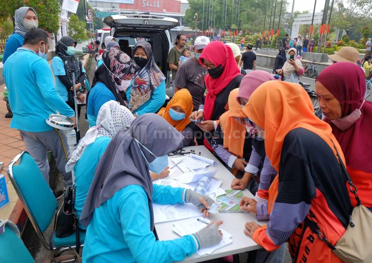 Dinkes-Pati-Gelar-Pelayanan-Vaksinasi-dan-Posbindu-Gratis-di-Acara-Car-Free-Day.jpg