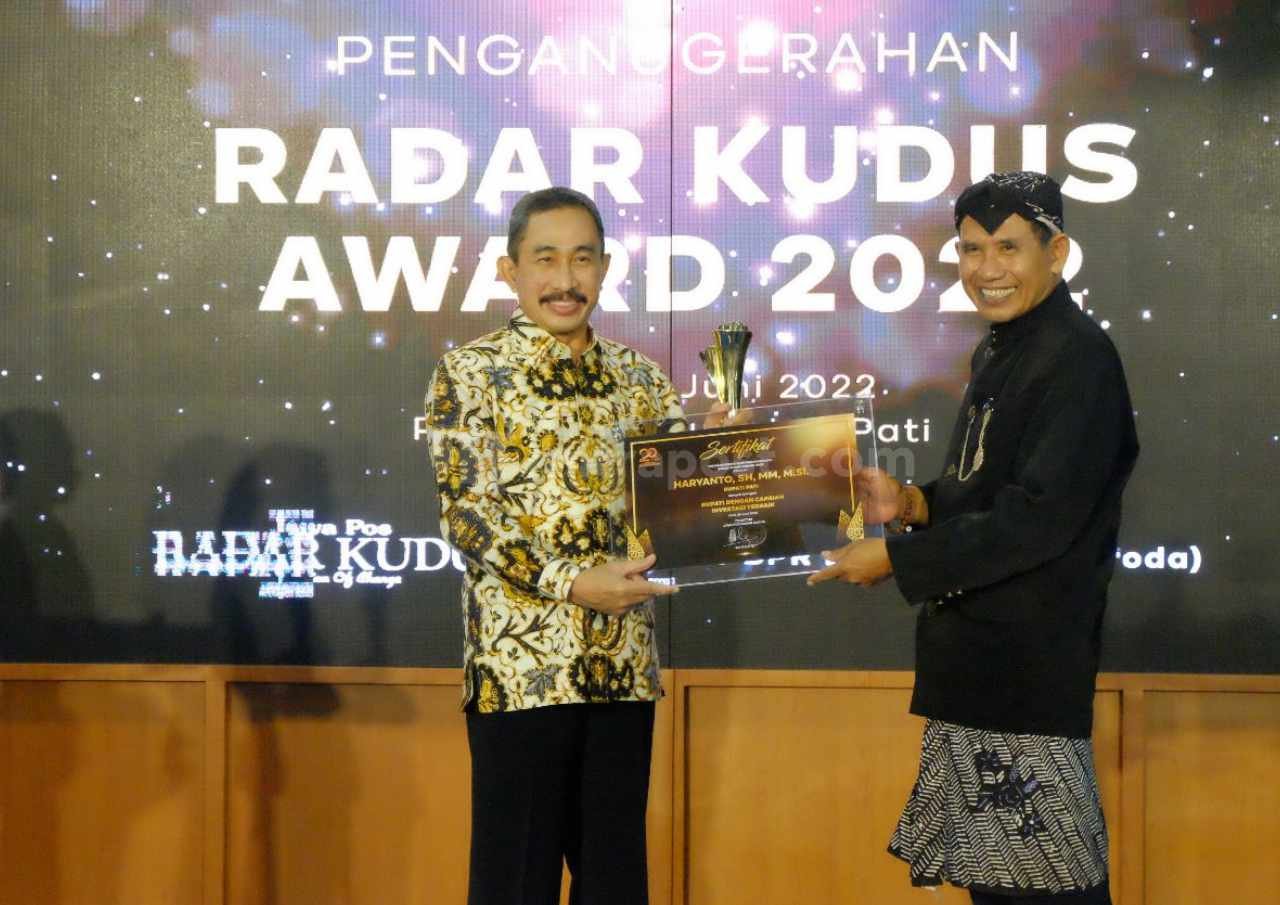 Haryanto-Sabet-Penghargaan-Adipura-Paripurna-dan-Capaian-Investasi-Terbaik.jpg