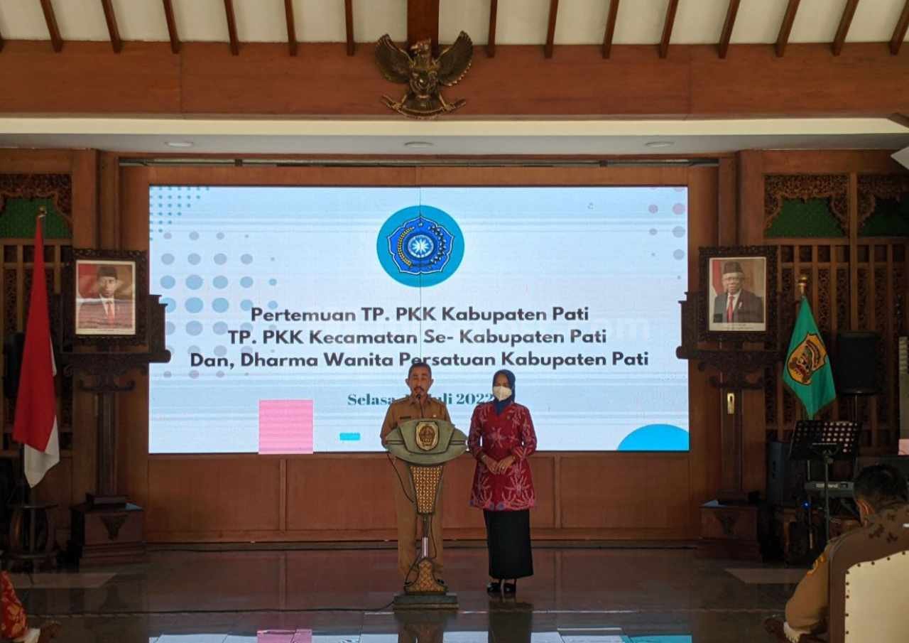 Hadiri-Pertemuan-TP-PKK-Haryanto-Sampaikan-Peran-Penting-PKK-Bantu-Program-Pemerintah.jpg