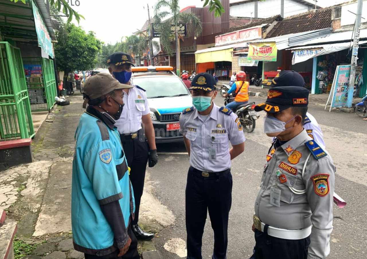 Waspada-Juru-Parkir-Liar-Dishub-Pati-Amankan-11-Oknum-di-Area-Pati-Kota.jpg