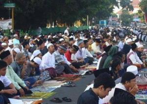ilustrai-sholat-ied.png Pandemi Covid-19 Telah Membaik, Pelaksanaan Sholat Ied di Pati Tidak Ada Pembatasan - Info Seputar Pati