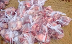 Sampah Dari Kantong Plastik Pembagian Daging Kurban Pati Capai 124 Juta Lembar - Info Seputar Pati