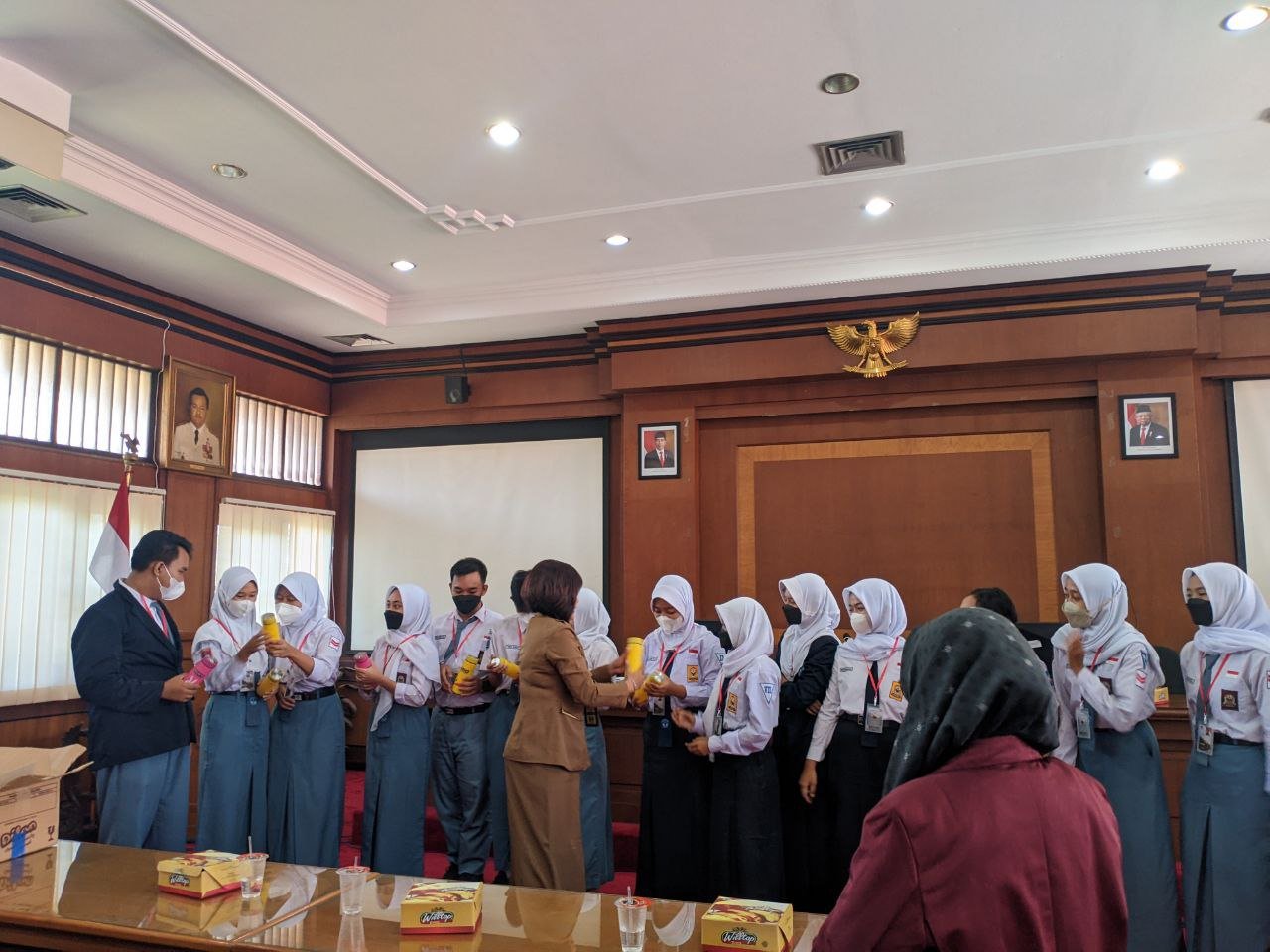 Kepala DINSOSP3AKB, Indriyanto mengungkapkan bahwa Forum Anak juga harus mampu menjembatani antara pemerintah dan anak dalam rangka pemenuhan hak anak di wilayah Kabupaten Pati.