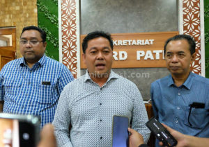 pj.png Konferensi Pers Dadakan, Pimpinan Dewan Pati Sahkan Usulan Nama Pj Bupati - Info Seputar Pati