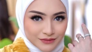Nathalie Holscher Bantah Isu Hamil Anak Kedua Sule - Info Seputar Pati