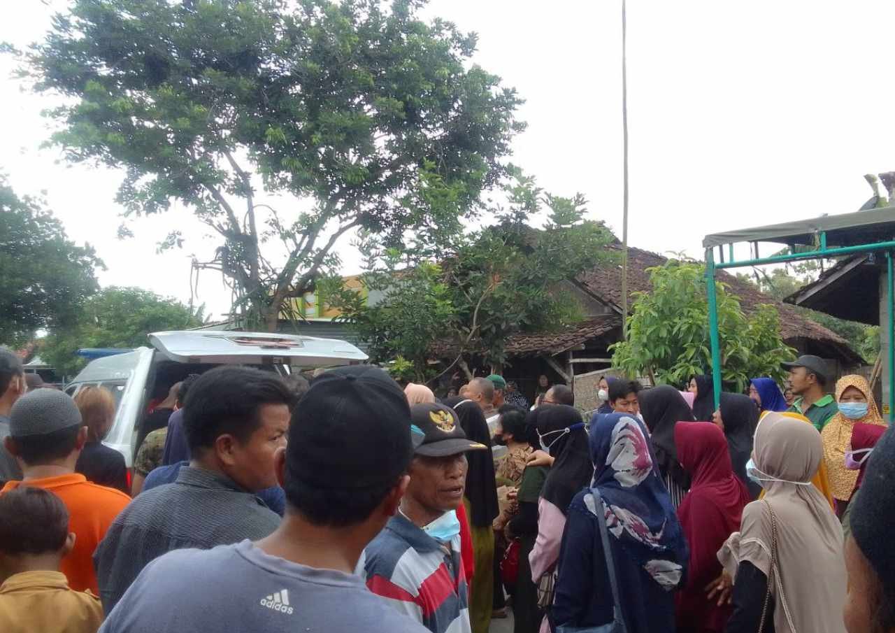 2-Balita-Terbakar-di-Sidokerto-Pati.jpg