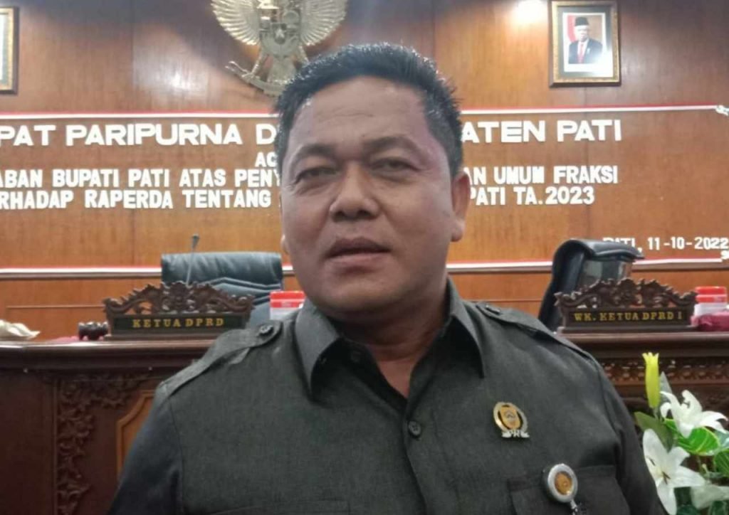 Ketua Dewan Pati Usulkan Jalan Depan RS Kayen Dibuat Jalan Beton