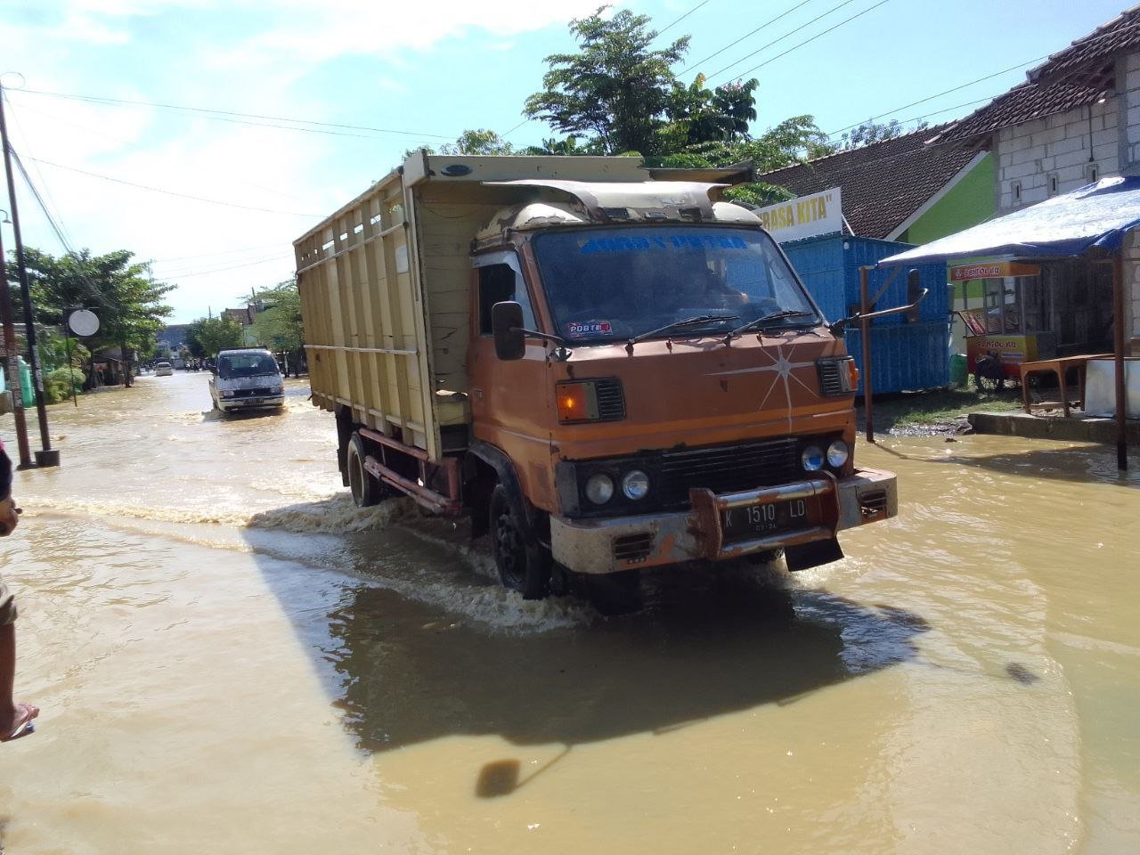 Tak Kunjung Surut, Ketinggian Banjir di Pati Kian Bertambah