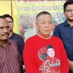 Foto: Sutarto Oen Thersa saat diwawancarai awak media (sumber:vind/mitrapost)
