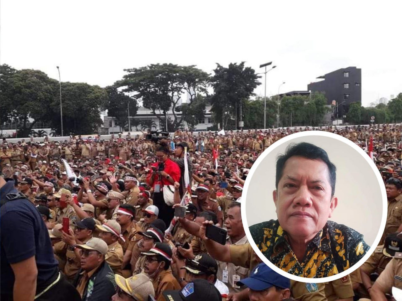 Foto:Aksi demo para Kades di Depan DPR RI (sumber: Dokumen Pasopati Pati) Foto:Aksi demo para Kades di Depan DPR RI (sumber: Dokumen Pasopati Pati)
