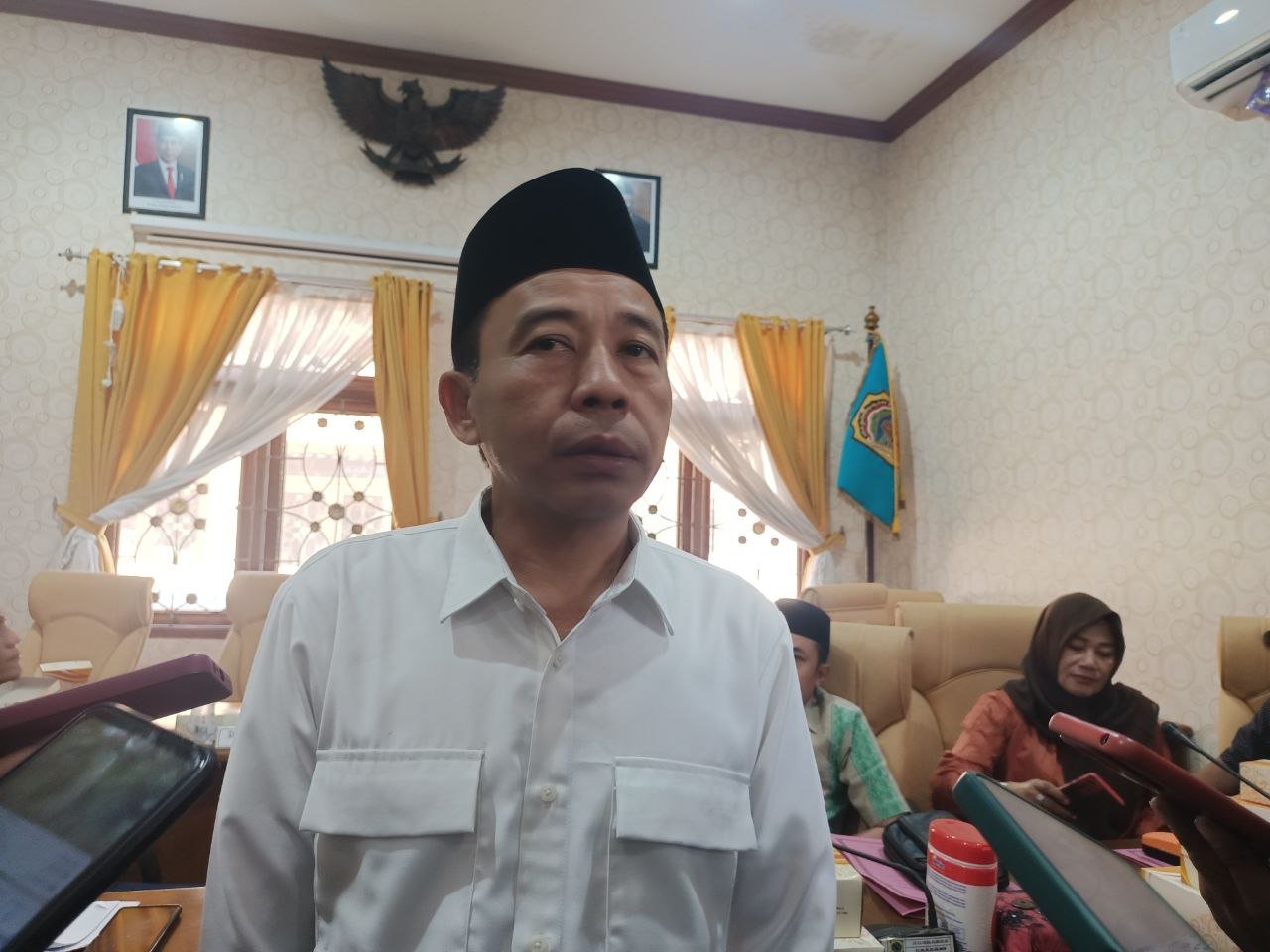 mobil perorangan dinas