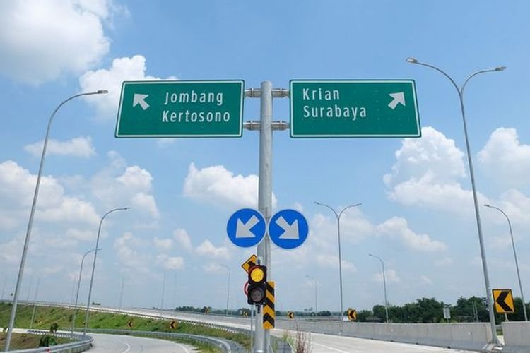 5 Kisah Misterius Jalan Tol di Pulau Jawa yang Sering Terjadi Kecelakaan 5 Kisah Misterius Jalan Tol di Pulau Jawa yang Sering Terjadi Kecelakaan