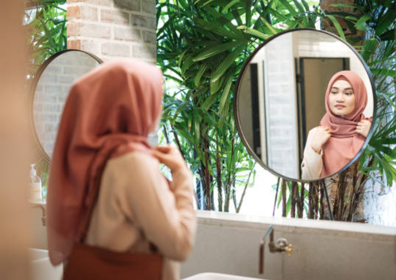 Doa ketika Bersolek di Depan Cermin