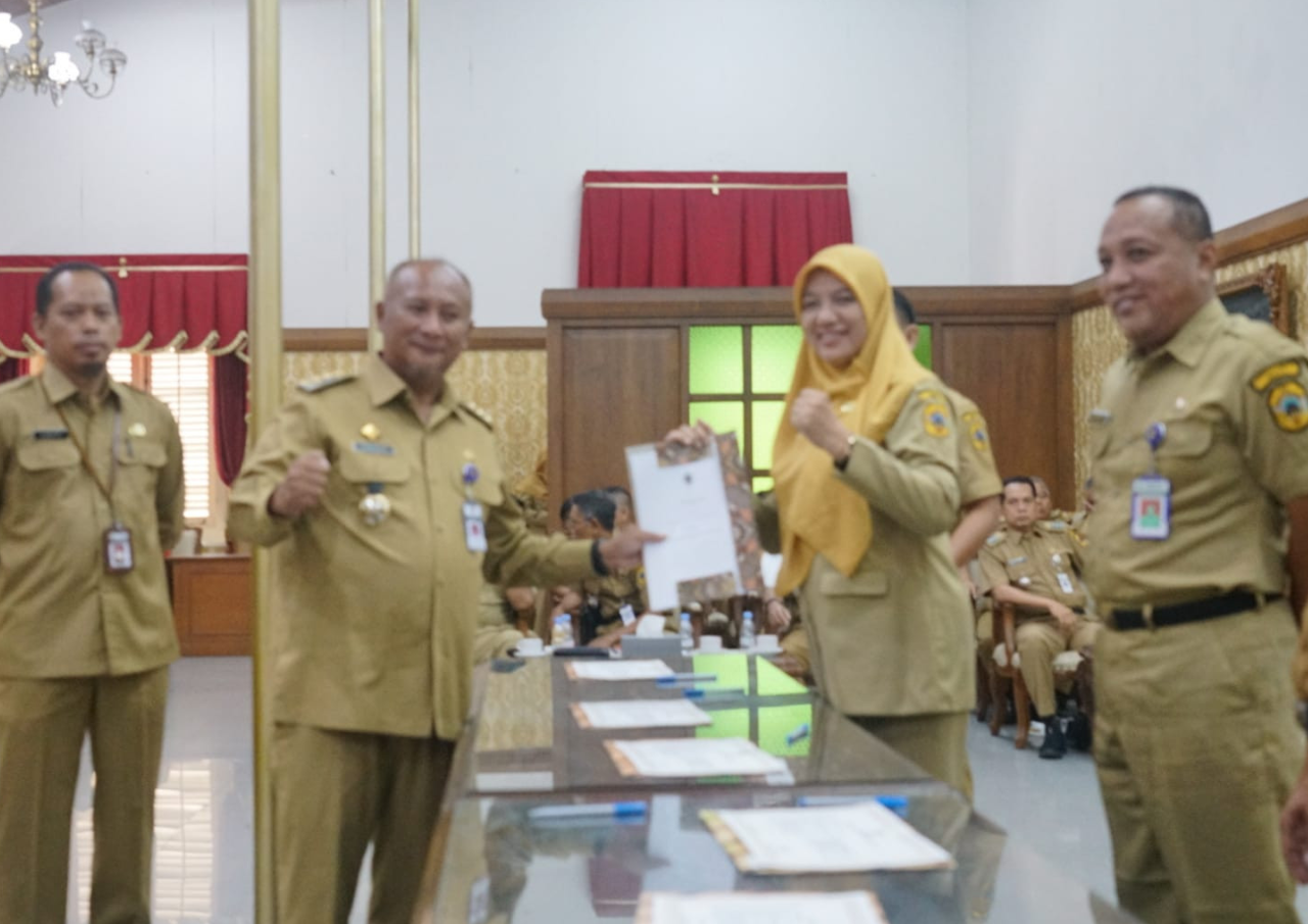 Komitmen Selesaikan Anggaran dengan Hati-hati, PJ Bupati Pati Tanda Tangani Pakta Integritas - Info Seputar Pati