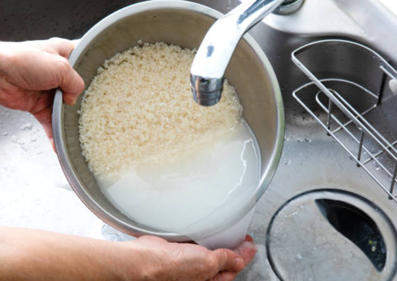 Manfaat Air Cucian Beras untuk Kecantikan