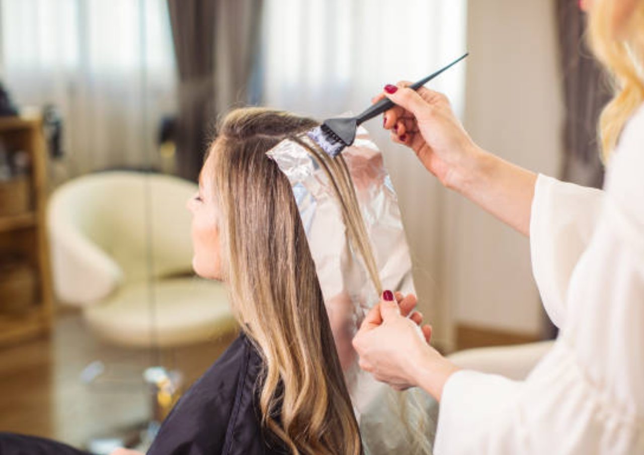 Pewarna Rambut Ternyata Berisiko Sebabkan Kanker