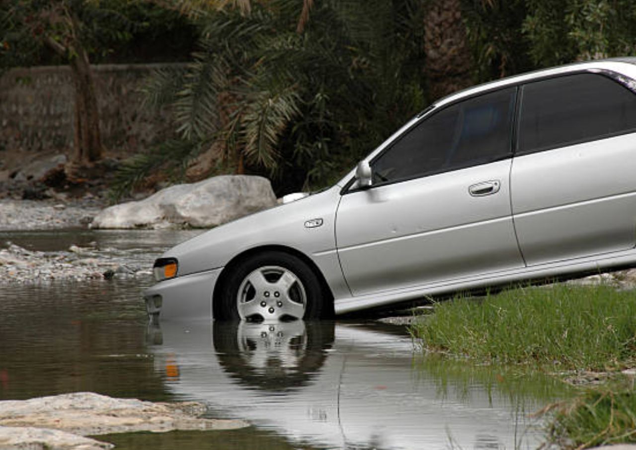 Masih Belajar Mengendarai Mobil, Pengemudi Terperosok di Sungai Wilayah Juwana