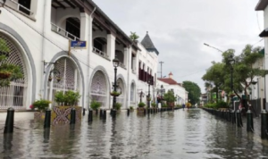 Banjir Terjadi di Kota Lama Semarang