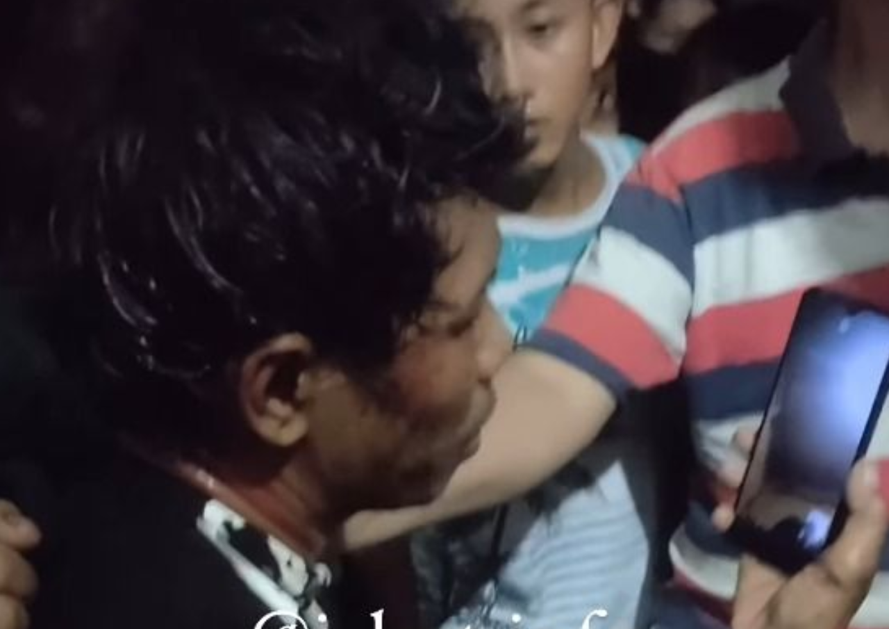 Maling Lakukan Video Call dengan Sang Ibu sebelum Dihajar Massa