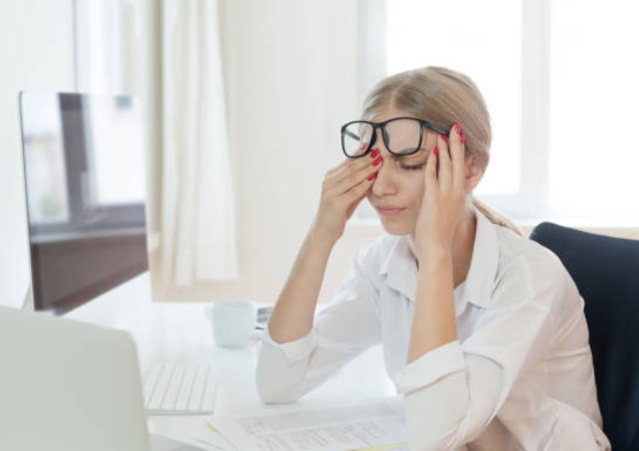 Tips Minimalisir Dampak Buruk Bekerja di Depan Komputer