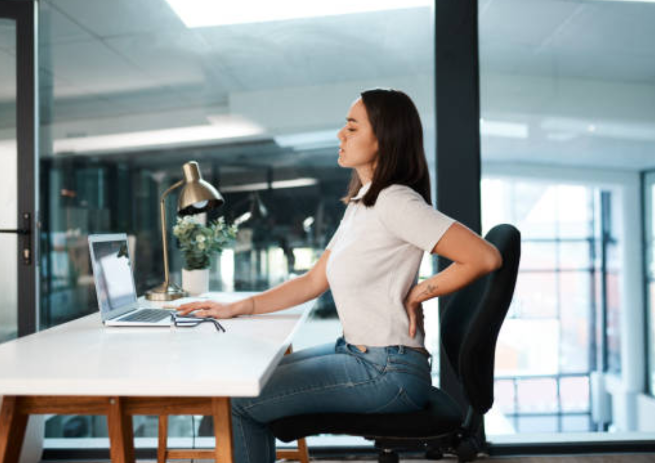 Ternyata! Duduk Terlalu Lama Dapat Merusak Fungsi Pembuluh Darah