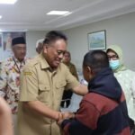 Wakil Bupati Blora, Hj. Sri Setyorini didampingi Sekda Komang, Gede Irawadi juga sempat membesuk Abu Dhabi (2th) /blorakab