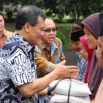 Kelompok Rentan di Ungaran Terima Bantuan Beras 6 Ton/jatengprov