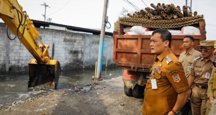 Gubernur Jawa Tengah, Ahmad Luthfi saat melakukan pengecekan di lapangan/jatengprov