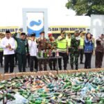Polres Kudus Musnahkan 1.753 Botol Miras /polres kudus Polres Kudus Musnahkan 1.753 Botol Miras /polres kudus