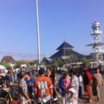 1767767196RELIGI Wisata Religi Demak Banjir Pengunjung, Jadi Tertinggi Ketiga di Jateng - Info Seputar Pati