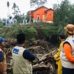 Wagub Jateng Tinjau Lokasi Banjir Bandang di Lereng Gunung Slamet/jatengprov Wagub Jateng Tinjau Lokasi Banjir Bandang di Lereng Gunung Slamet/jatengprov