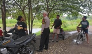 Bocah Jatuh dan Hanyut di Sungai Tulungagung/polres tulungagung