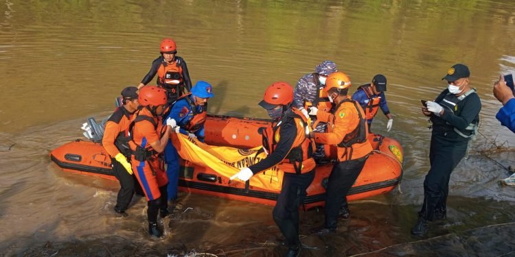 Pria Tenggelam di Pantai Sine, Jasad Ditemukan Usai Tiga Hari Pencarian/tribatra