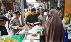 pemantauan harga di pasar di Magelang/polres Magelang