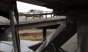 Ilustrasi jembatan rusak/istock