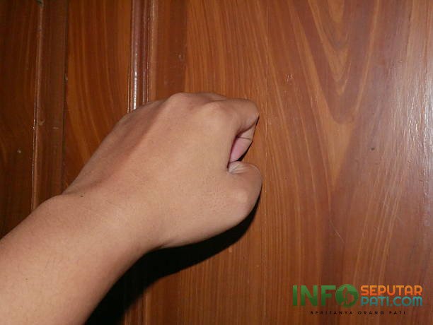 Ilustrasi gedor pintu/istock