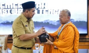 Lakukan Perjalanan Spiritual, Belasan Biksu Thudong Sampai Jateng/jatengprov