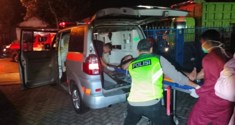 Kecelakaan di Kedungwaru Tulungagung Libatkan Truk dan Mobil Pickup/polres tulungagung