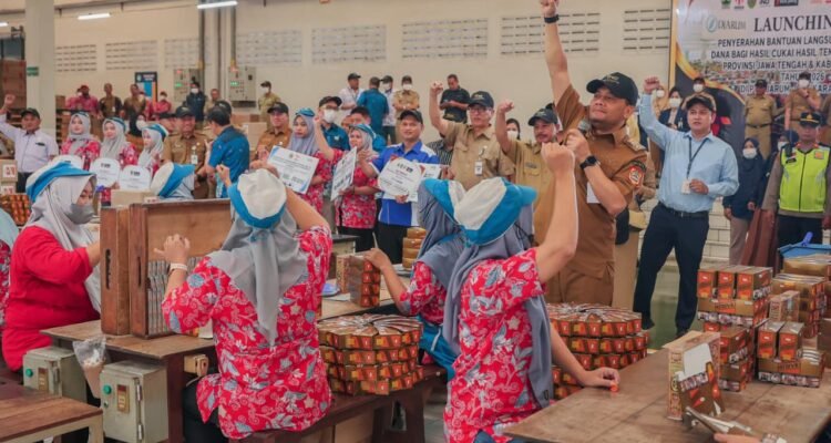 BLT DBHCHT Sebesar Rp51 Miliar Disalurkan ke Buruh Rokok di Jateng/jatengprov