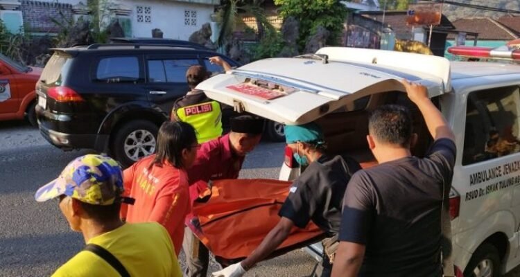 Seorang Pria Ditemukan Meninggal di Serambi Musala Wilayah Tulungagung/tribatranews