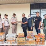 Foto: Barang bukti burung kasus penyelundupan burung yang dilindungi (Sumber: Humas Polri)