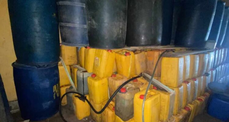 Upaya Penyelundupan 28 Ton BBM Subsidi ke Maluku Utara Berhasil Digagalkan/humas polri