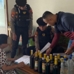 Polisi Sita 47 Botol Miras dari Operasi di Kayen dan Gabus /polresta Pati Polisi Sita 47 Botol Miras dari Operasi di Kayen dan Gabus /polresta Pati