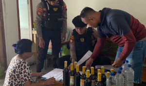 Polisi Sita 47 Botol Miras dari Operasi di Kayen dan Gabus /polresta Pati