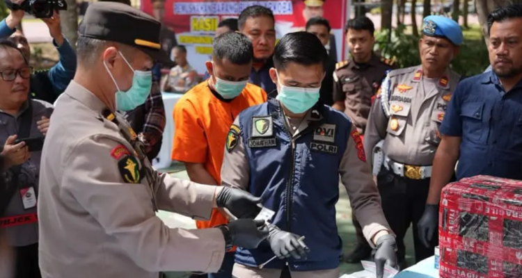Ribuan Sabu dan Ganja Hasil Operasi Maret - Juli di Sulawesi Tenggara Dimusnahkan/humas polri