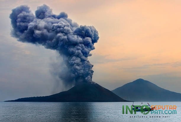 Ilustrasi Gunung Anak Krakatau /istock